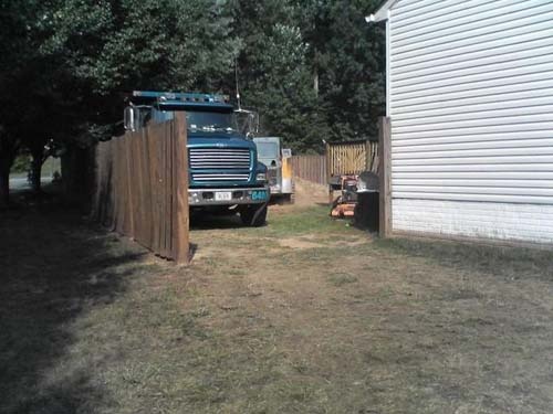 Έφτιαξε μόνος του πισίνα (pics) 