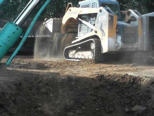 Έφτιαξε μόνος του πισίνα (pics) 