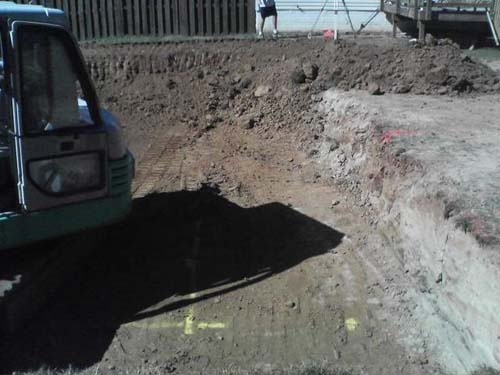 Έφτιαξε μόνος του πισίνα (pics) 