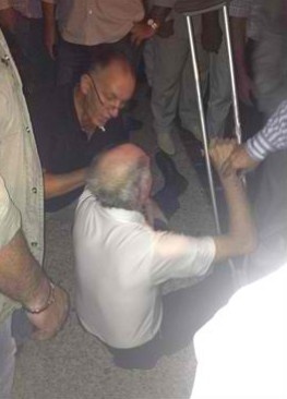 Προσπάθησε να γιαουρτώσει ξανά τον Βενιζέλο (pics)