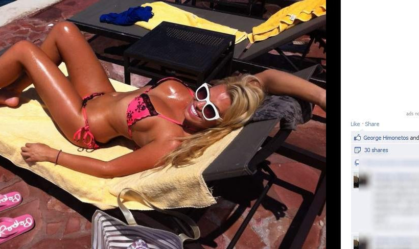 ΔΕΙΤΕ: Ποιό είναι το κορίτσι με τα χιλιάδες likes στο Facebook;