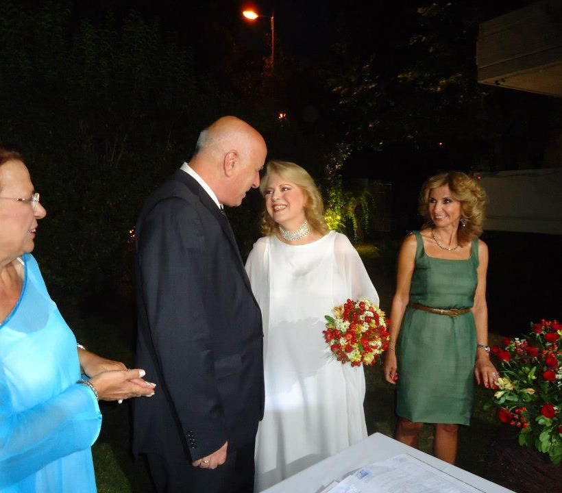 Έλενα Ακρίτα: Ανακοίνωσε τον γάμο της με τον Γιώργο Κυρίτση!