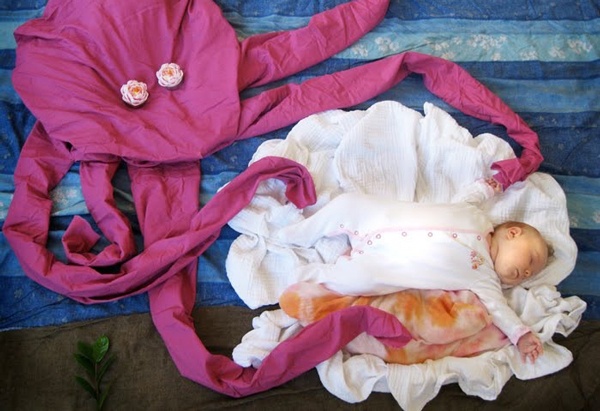 Απίθανες φωτογραφίες: Το μωρό που κοιμάται σε παραμύθια