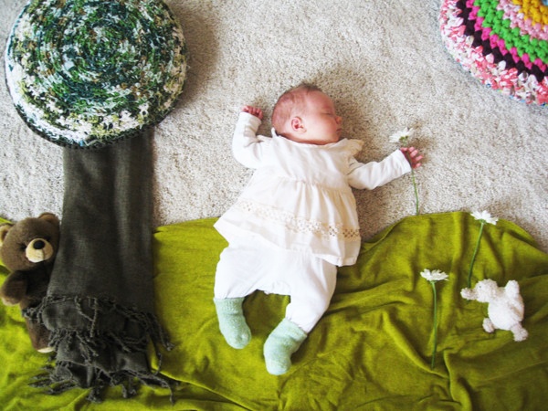 Απίθανες φωτογραφίες: Το μωρό που κοιμάται σε παραμύθια