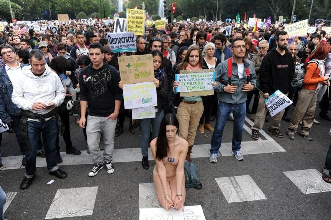 Γυμνή... αγανάκτηση στη Μαδρίτη