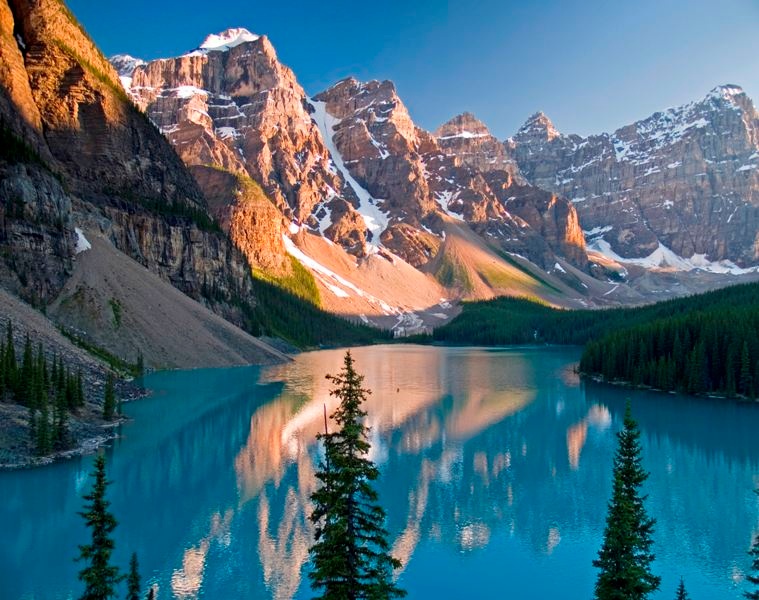 Μια πραγματικά μαγευτική λίμνη! (pics)