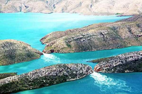 Εντυπωσιακοί οριζόντιοι... καταρράκτες!