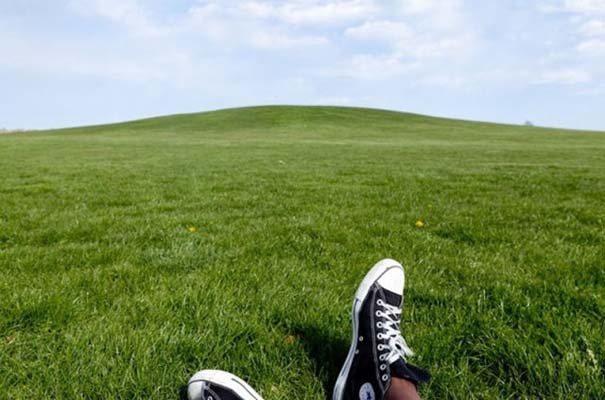 Εντυπωσιακό: Ο ίδιος λόφος σε διαφορετικές μέρες και ώρες