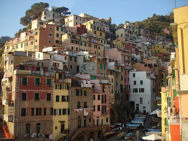 Το πιο... χρωματιστό χωριό της Ευρώπης!