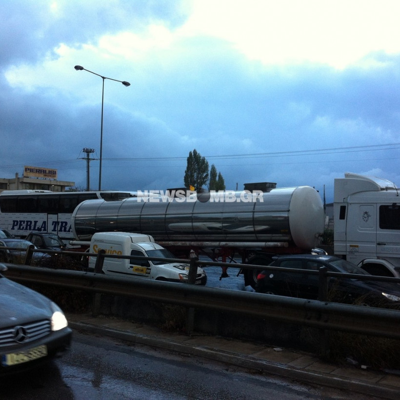 Κυκλοφοριακό χάος στην Αθήνα λόγω βροχής (ΦΩΤΟ+ΒΙΝΤΕΟ)