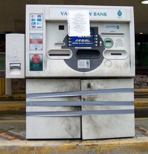 Τα πιο περίεργα, αποτυχημένα και αστεία ATM στον κόσμο! 