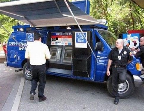 Τα πιο περίεργα, αποτυχημένα και αστεία ATM στον κόσμο! 