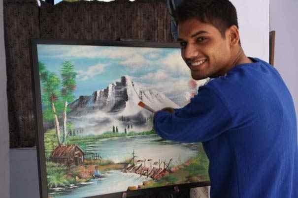 Νεαρός έχασε τα δυο του χέρια κι έγινε ζωγράφος! 