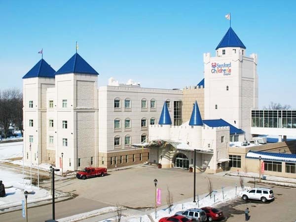 «Πολύχρωμα» νοσοκομεία για παιδιά!