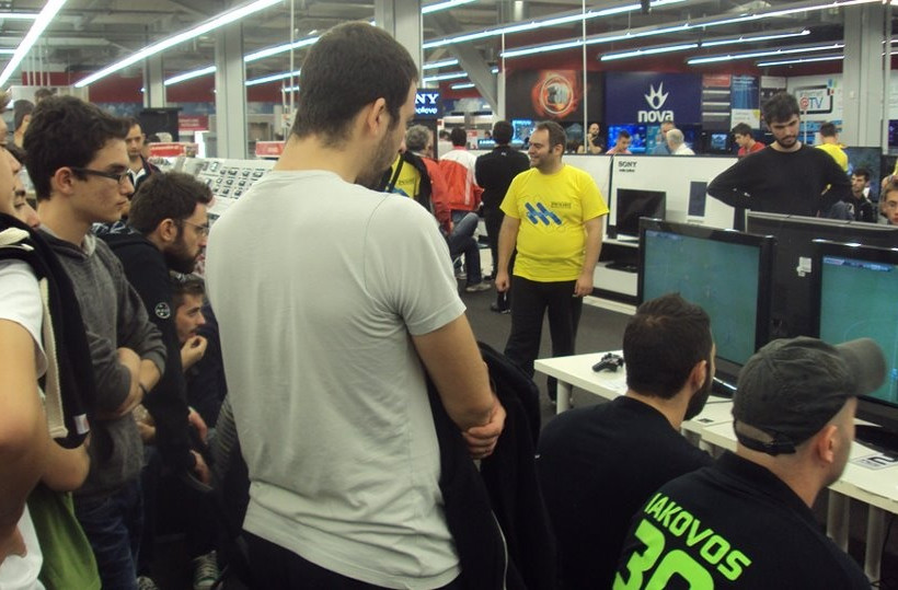 Το Κύπελλο Ελλάδος PES 2013 αποκλειστικά στον Κωτσόβολο 