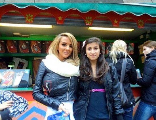 Δείτε: Πού φτάνουν κάποιες κοπέλες για να αρέσουν στο Facebook!