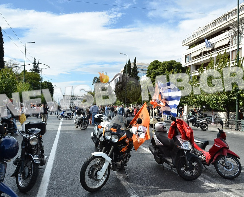 Εργαζόμενοι της ΠΟΕ-ΟΤΑ έφτασαν μέχρι το γραφείο του Μανιτάκη!