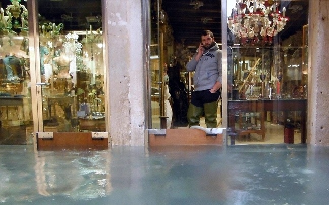 Πλημμύρισε το 70% του κέντρου της Βενετίας (pics)
