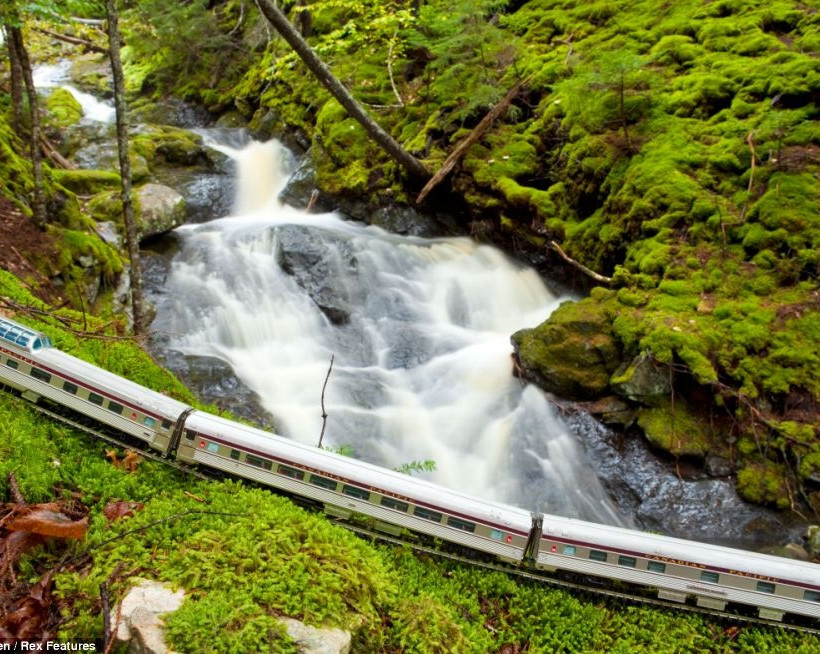 Ταξίδι στον Καναδά με τρένο-μινιατούρα (pics)