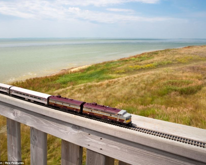 Ταξίδι στον Καναδά με τρένο-μινιατούρα (pics)