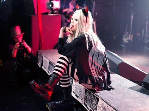 Δείτε τις πιο κιτς εμφανίσεις !(pics)