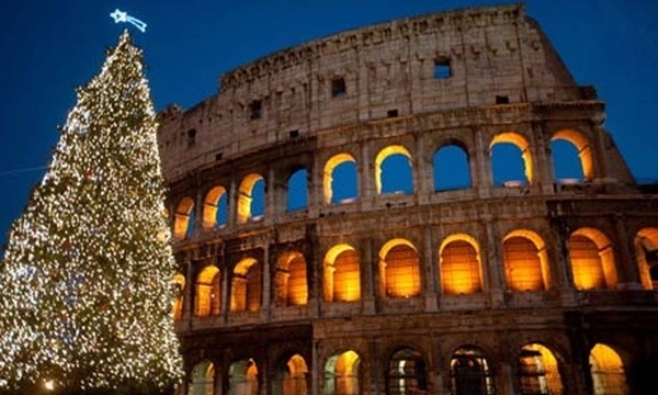 «Μύρισε» Χριστούγεννα σε όλον τον κόσμο!(pics)