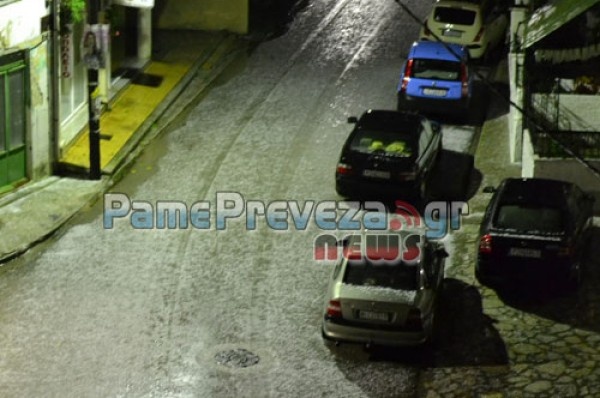 Βίντεο: Απίστευτο χαλάζι στην Πρέβεζα