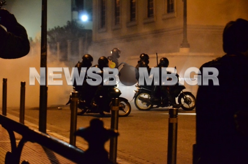 ΤΩΡΑ: Επεισόδια στο κέντρο της Αθήνας
