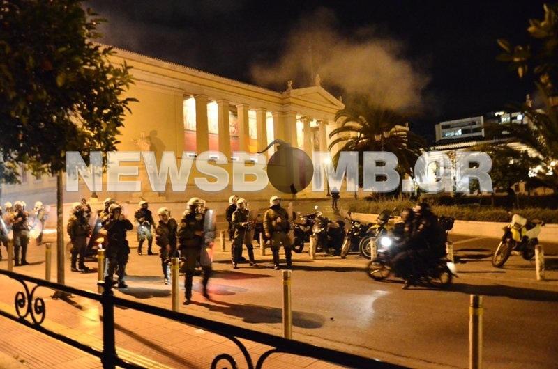 ΤΩΡΑ: Επεισόδια στο κέντρο της Αθήνας