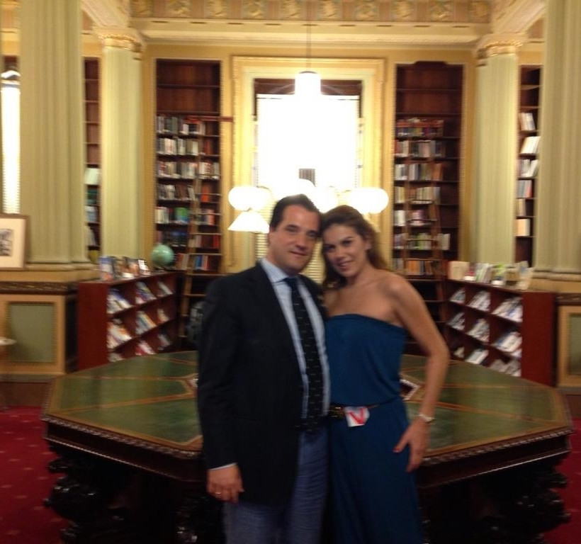 Ο Άδωνις απαντά για το κόστος του ταξιδιού του στην Αυστραλία!