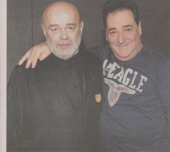 Ο παπάς που πηγαίνει... στα μπουζούκια για καλό σκοπό!