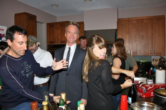 Δείτε πως θα πείσετε διάσημους να έρθουν στο πάρτι σας!