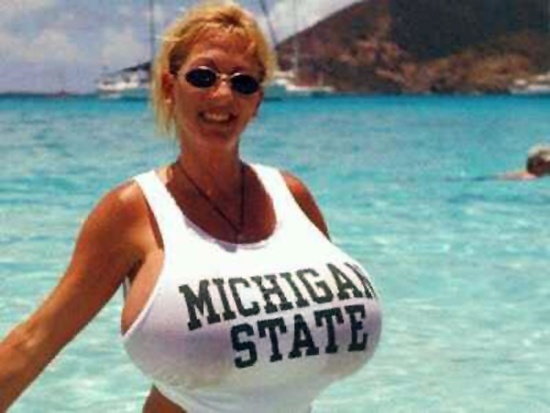 Δείτε το μεγαλύτερο «φτιαγμένο» στήθος στον κόσμο (pics)