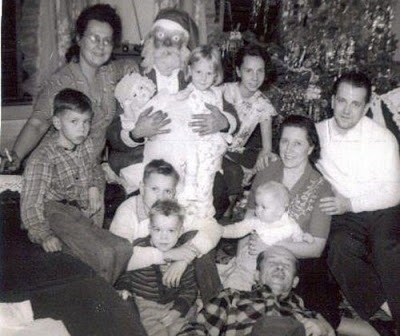 Δείτε τους πιο τρομακτικούς Άγιους Βασίληδες όλων των εποχών (pics)