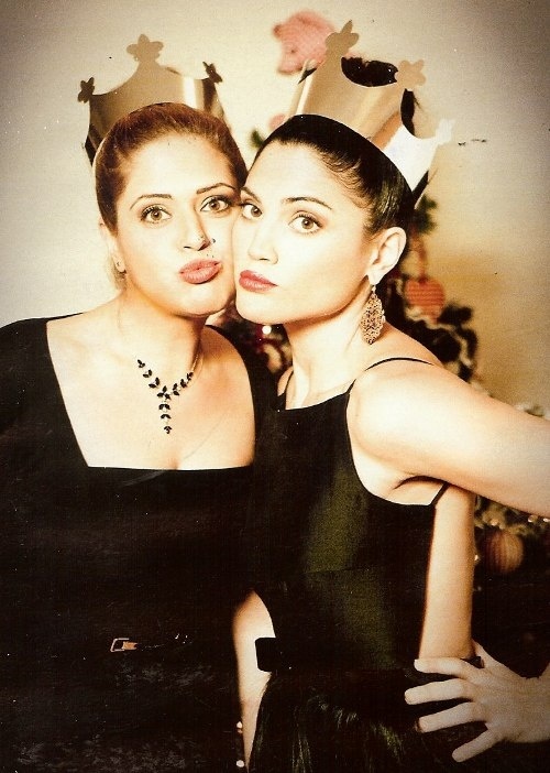 Δείτε για πρώτη φορά την αδερφή της Μαίρης Συνατσάκη!