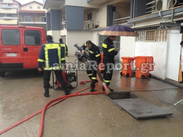 Βίντεο:Τους «έπνιξε» το νερό στη Λαμία