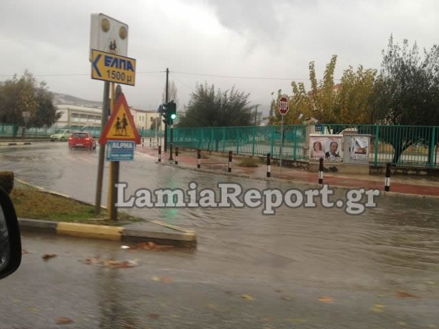 Βίντεο:Τους «έπνιξε» το νερό στη Λαμία