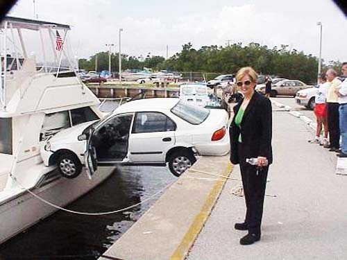 Απίστευτα ατυχήματα με αυτοκίνητο! (pics)