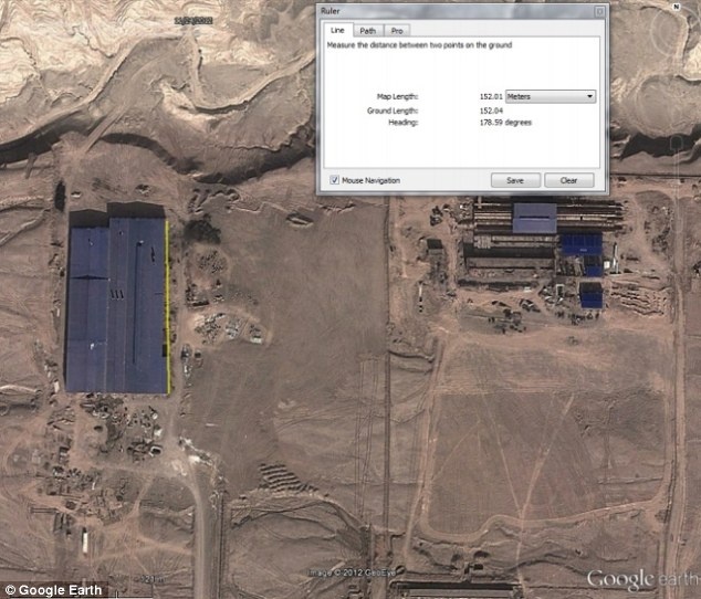 Μυστήριο με περίεργα κτίρια σε έρημο στην Κίνα (pics)