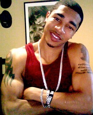 ΣΟΚ: Διάσημος ράπερ αυτοκτόνησε live στο twitter