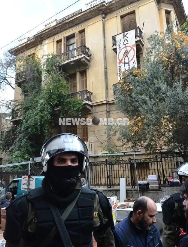 Έφοδος της Αστυνομίας στη βίλα «Λέλα Καραγιάννη»