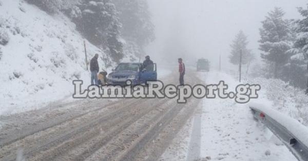 «Φούσκωσε» ο Σπερχειός - Έκλεισε ο δρόμος προς Γοργοπόταμο (pics)
