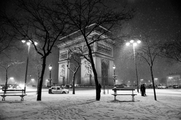 Εκπληκτικές φωτογραφίες του χιονισμένου Παρισιού