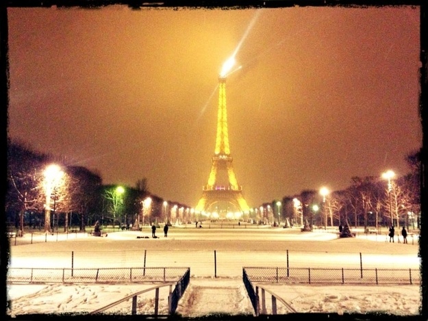 Εκπληκτικές φωτογραφίες του χιονισμένου Παρισιού