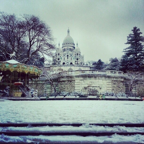 Εκπληκτικές φωτογραφίες του χιονισμένου Παρισιού