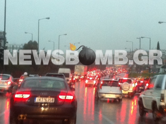 Χαλάζι και κυκλοφοριακό «έμφραγμα» στην Αθήνα (pics)