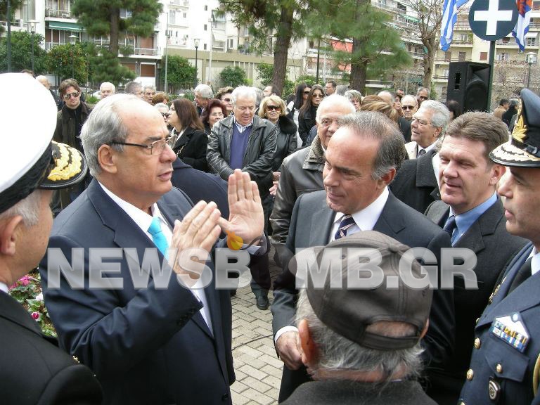 Ο Β. Μιχαλολιάκος τιμά τον Βλαχάκο - Οι πρώτες εικόνες 