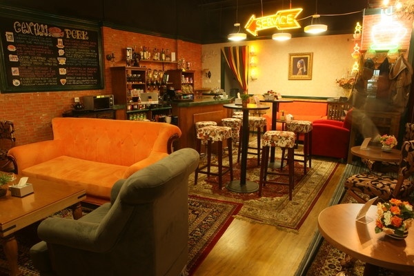 Δείτε: Έφτιαξε ακριβές αντίγραφο του καφέ από τη σειρά Friends (pics)