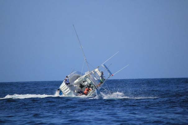 Ψάρι VS Σκάφος: Μια... άνιση μάχη! (pics)