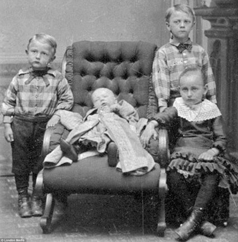 Απίστευτο: Δείτε τι το περίεργο έχει αυτή η φωτογραφία!